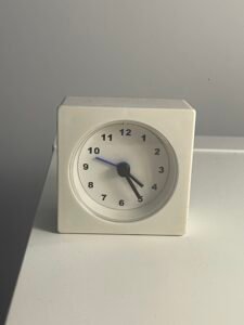 A table clock