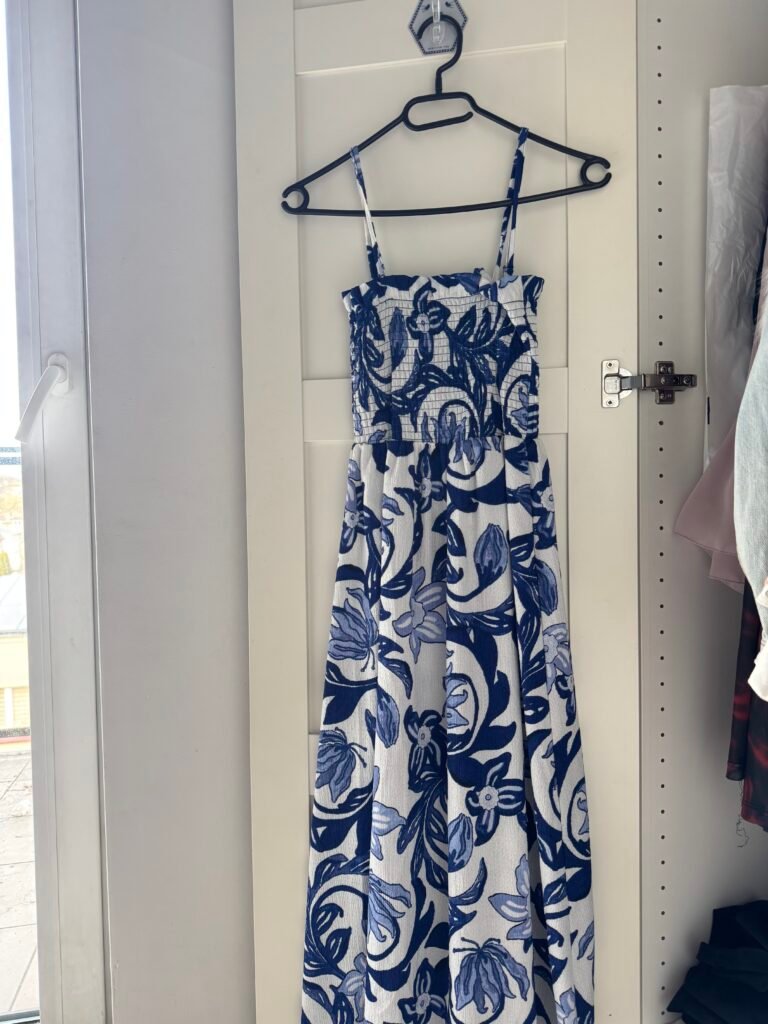H&M blue white dress